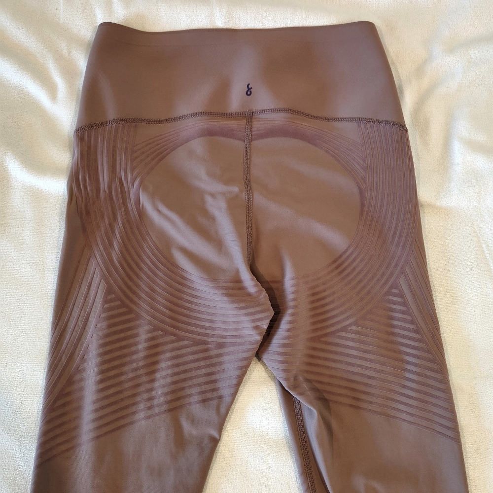 Fanka High-Waist Sculpting Leggings in Mauve Brown - Picture 3 of 3